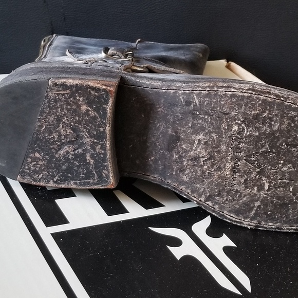 Boot - Picture 3 of 7